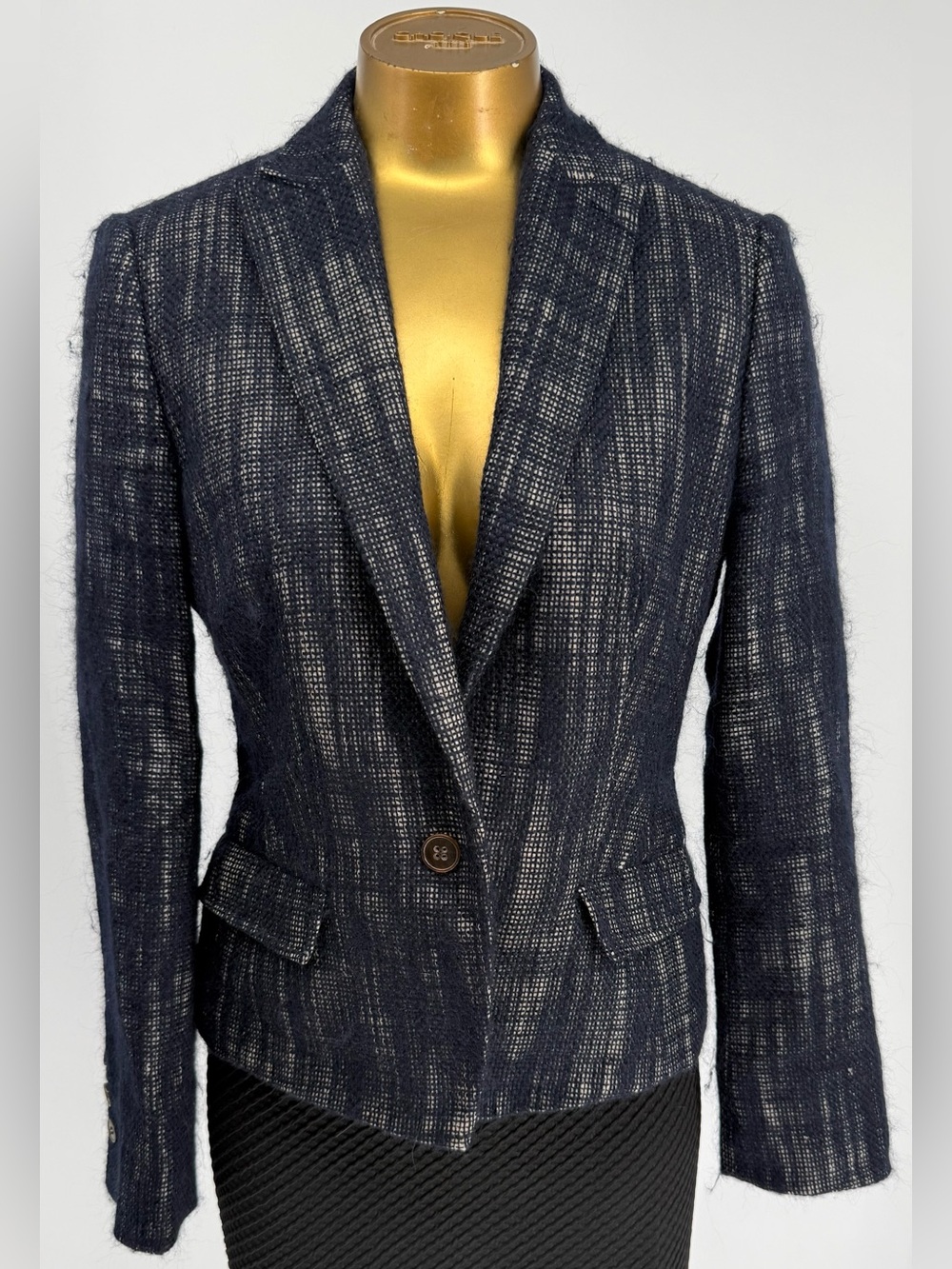BOSS Hugo Boss Women’s Navy Textured Wool Single-Button Blazer
Jacket Size 8